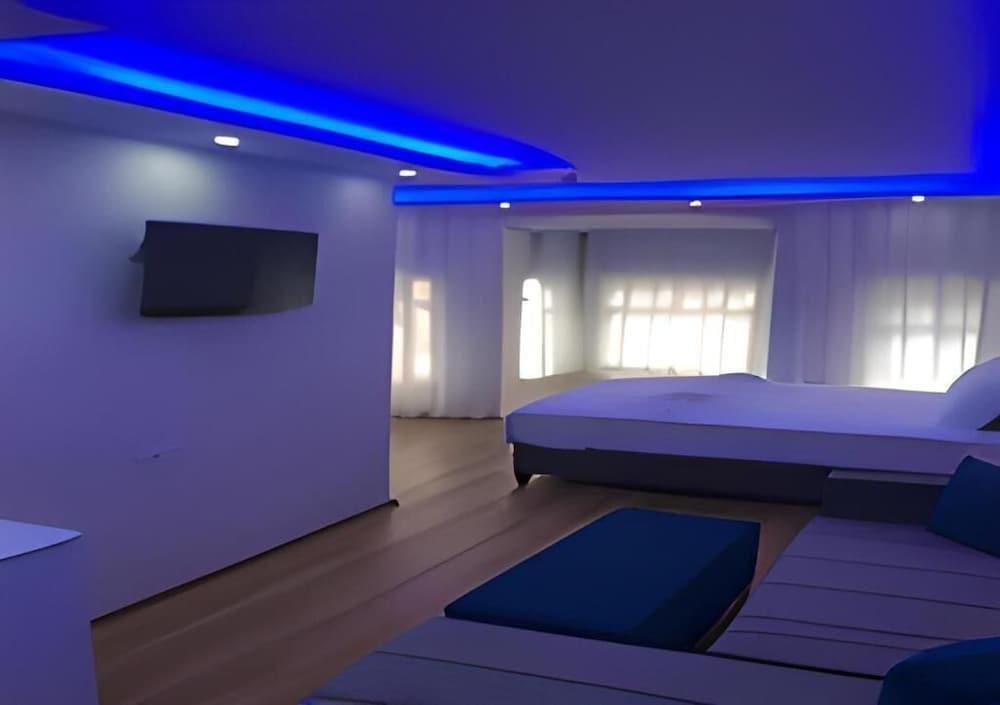 BlueRoyal Grand Bazaar Room Type - Deluxe Triple Room, City View