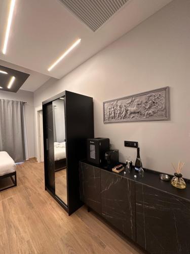 Eterna Suites Roma - Tap to explore photos