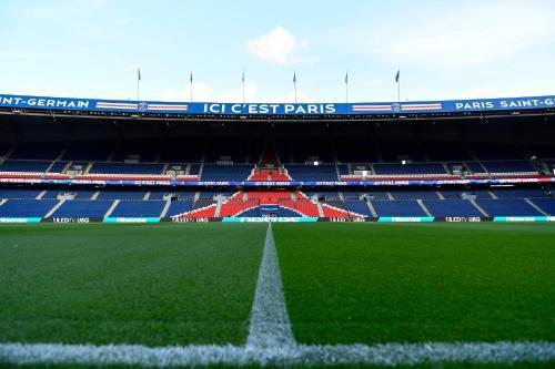 PARC des PRINCES FLAT - Tap to explore photos
