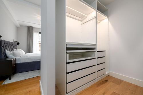 GuestReady - Modern Comfort in Stoke Newington - Tap to explore photos