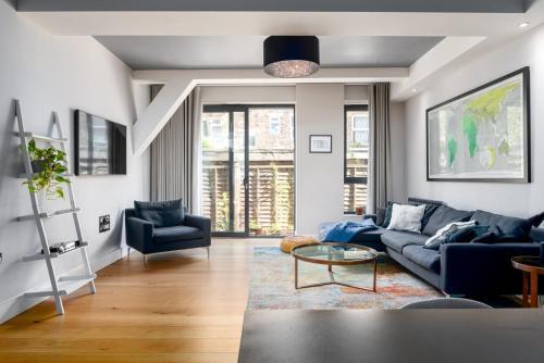 GuestReady - Modern Comfort in Stoke Newington - Tap to explore photos