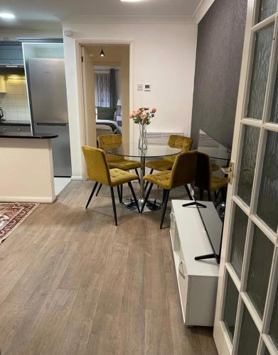 Stunning One bedroom flat in London - Tap to explore photos