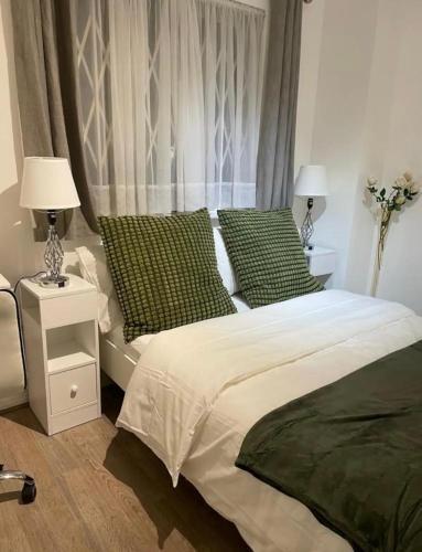 Stunning One bedroom flat in London - Tap to explore photos