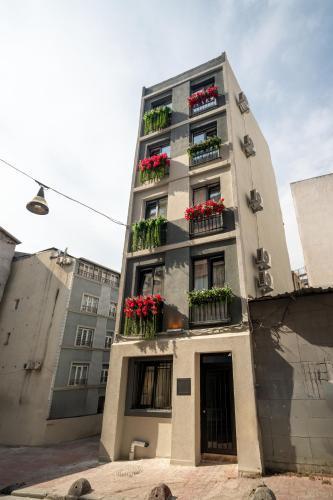 Urban Quarters - Nevizade - Tap to explore photos