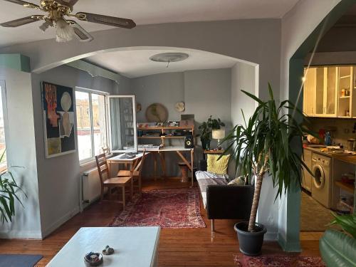 Cozy Flat in Taksim - Tap to explore photos