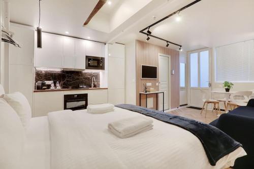 GemBnB Luxury Apartment in Paris - Abbesses - Montmartre