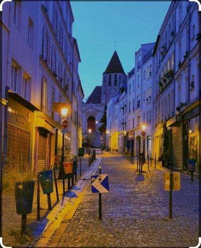 Stendhal Paris - Tap to explore photos