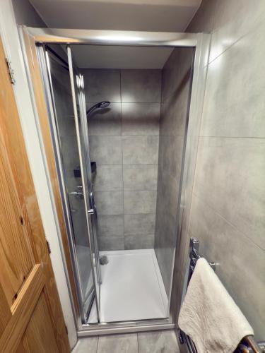 Central London property - Tap to explore photos