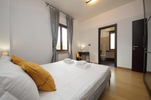 Cozy and comfy apartment in Piramide metro stop