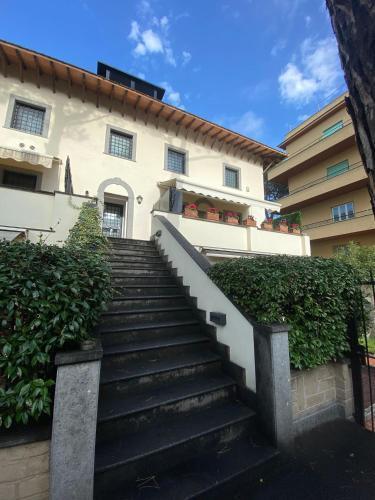 Gemelli Flower's House - Tap to explore photos