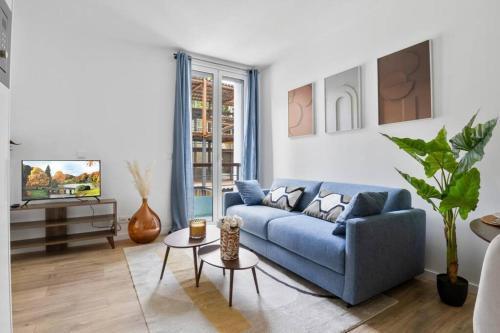 Appartement Chaville - Parking - Proche Paris - Tap to explore photos