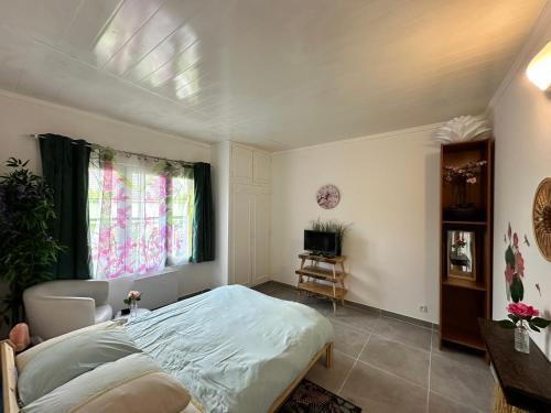 Appt Cosy - Proche Paris - Ideal Couple - Tap to explore photos