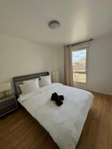 Appartement moderne avec Balcon proche de Paris - Tap to explore photos