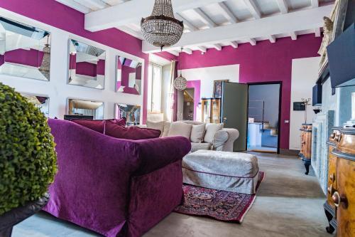 Luxury House FV - Tap to explore photos