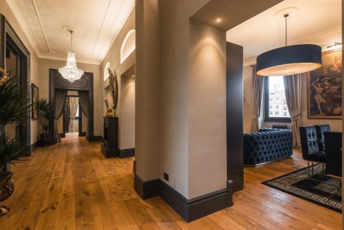 Mega Royal Suite Room Type - Three-Bedroom Apartment Mega Royal Suite Room Type - Three-Bedroom Apartment