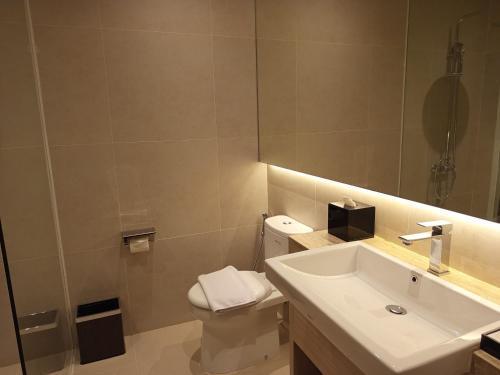 Ow! Hotel Boutique Kemayoran - Tap to explore photos