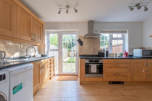 Brilliant Bromley, Spacious, Garden, Free Parking - Tap to explore photos