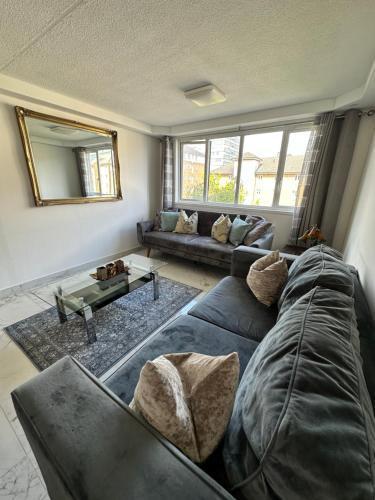 Marylebone one bedroom apartment - Tap to explore photos