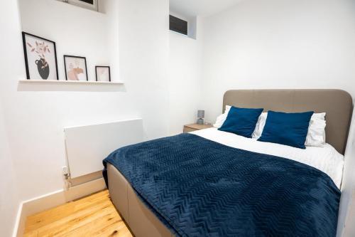 Stylish flat Croydon - Tap to explore photos