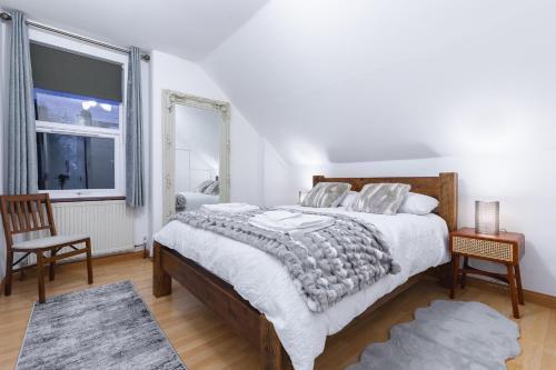Cosy Flat In London - Tap to explore photos