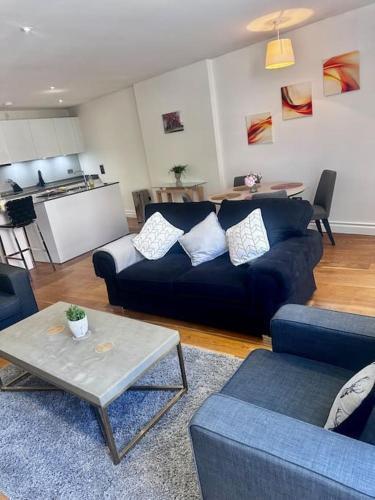 Lovely 1bed flat Kensington - Tap to explore photos