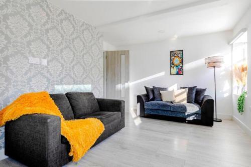 Stylish Flat In Trendy Bricklane - Tap to explore photos