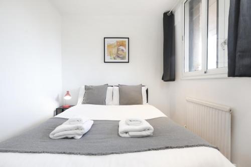 Beautiful 2 Bed 2 bath - Notting Hill - Tap to explore photos