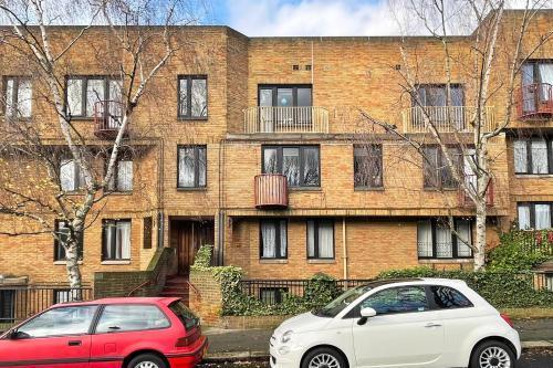 Beautiful 2 Bed 2 bath - Notting Hill