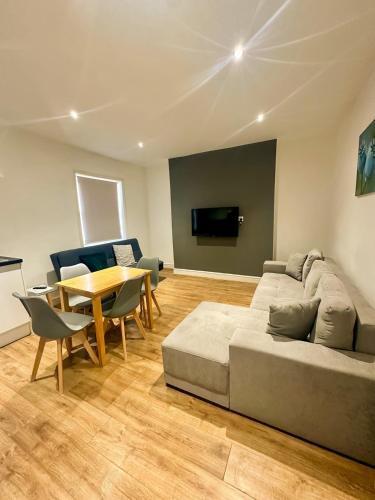 New Cavendish Street Residences - Tap to explore photos