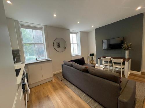 New Cavendish Street Residences - Tap to explore photos
