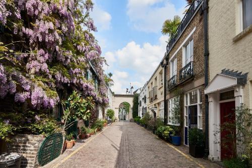LONDON LUXURY TOWNHOUSE KENSINGTON - Tap to explore photos