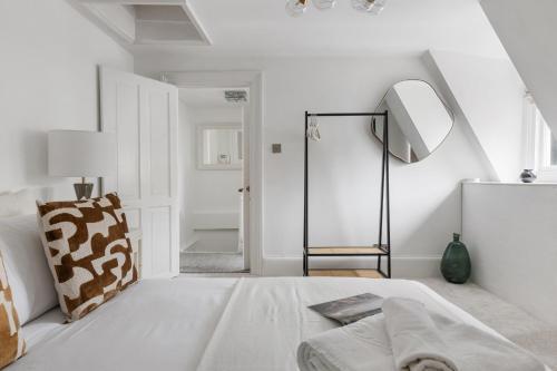 Serenity Escape - La Réserve Knightsbridge - Tap to explore photos