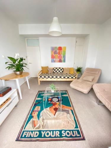 The Shoreditch Rooftop - 2BDR Home - Tap to explore photos