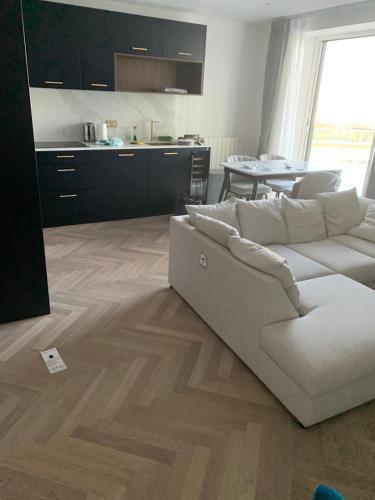 Brand New Royal Arsnal Riverside Apt - Tap to explore photos