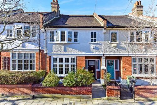 Beautiful Family Victorian Home - Tap to explore photos