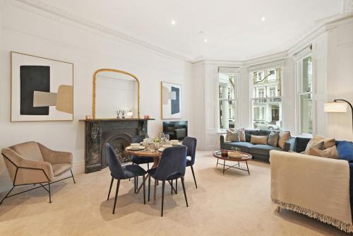 The Luxe Sanctuary - La Réserve Knightsbridge - Tap to explore photos
