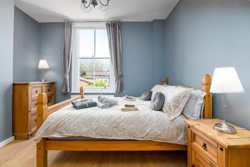 Lovely House Refurbished - Tap to explore photos