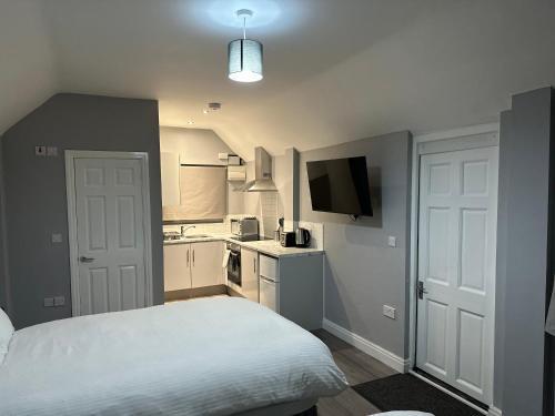 Ruxley Studios Room Type - Queen Studio