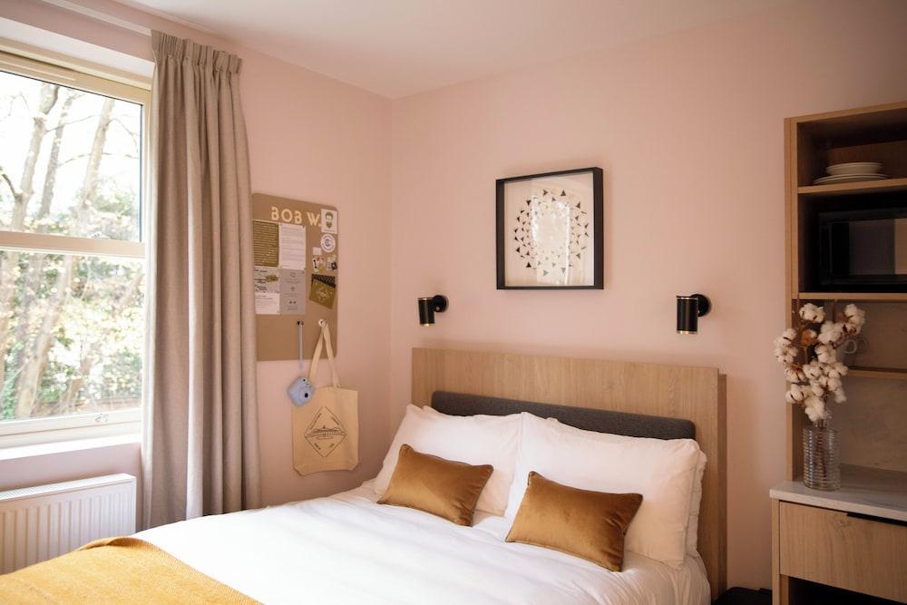 Bob W London Holland Park Room Type - Compact Room