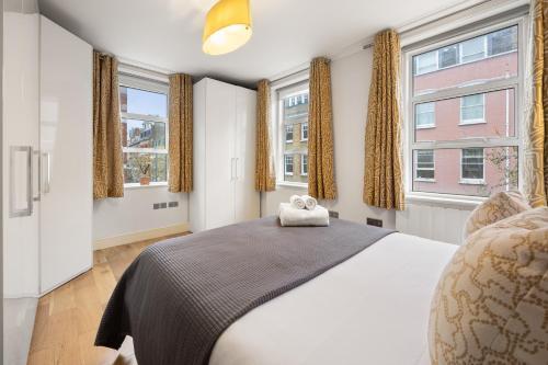 Stunning Oxford Street's Home - Tap to explore photos