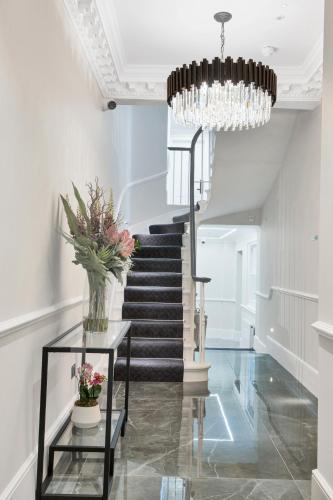 Cleveland Residences Bloomsbury - Tap to explore photos