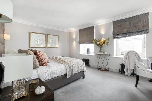 Luxurious Penthouse - Hyde Park- Air Con - Tap to explore photos