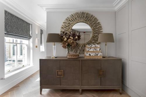 Luxurious Penthouse - Hyde Park- Air Con - Tap to explore photos