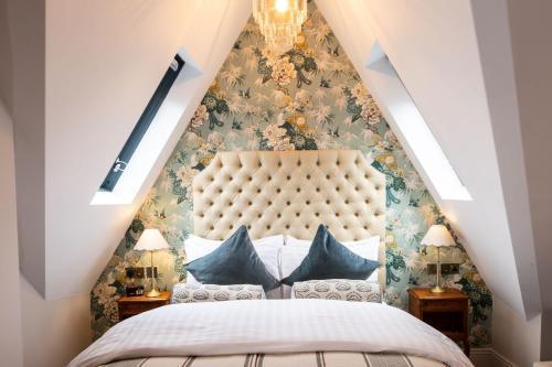 The Red Lion Room Type - Family Room