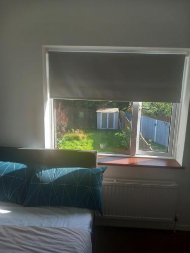 Cozy Bromley Hideaway - Perfect for Couples - Tap to explore photos