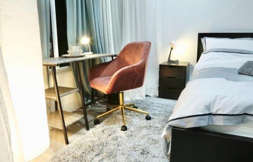 Special Beautiful Studio Flat - Professional - Tap to explore photos
