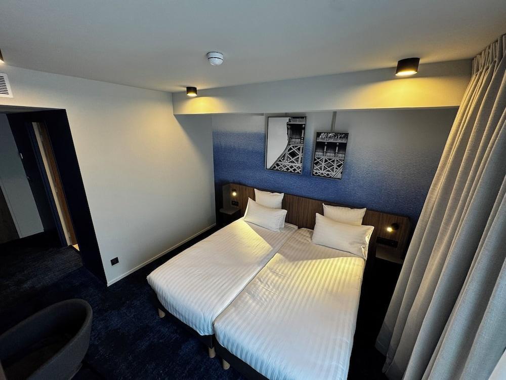 Akena Serris  Val d'Europe Room Type - Standard Twin Room