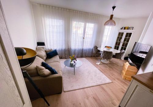 Bright & Spacious Apartment near Paris 6 Guests - Tap to explore photos