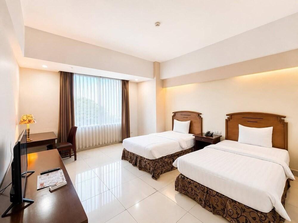 NAM Kemayoran Room Type - Superior Twin Room, 2 Twin Beds, Non Smoking, City View NAM Kemayoran Room Type - Superior Twin Room, 2 Twin Beds, Non Smoking, City View