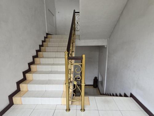 Hotel Maxim Kwitang Jakarta - Tap to explore photos